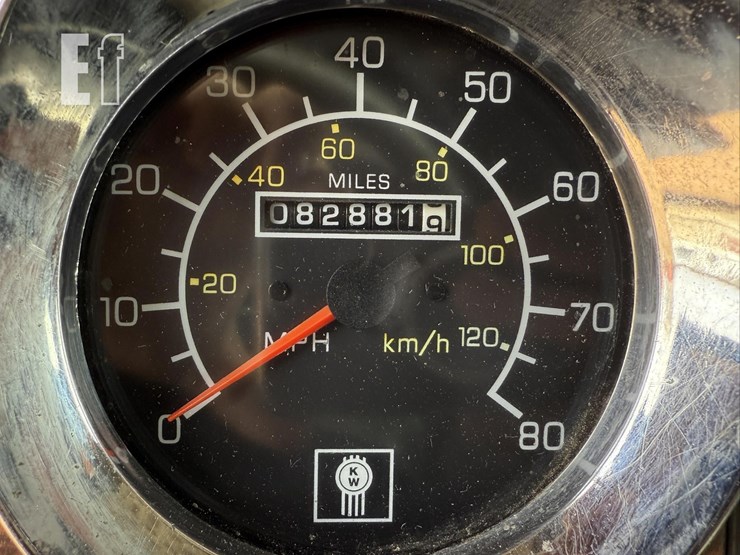 2005-kenworth-w900-image-38