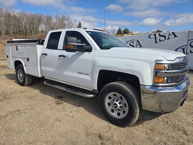 2018-chevrolet-3500-image-7