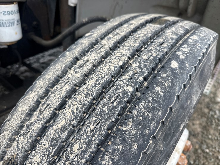 1998-massey-ferguson-8-image-75