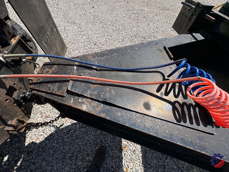 1998-cherokee-r20-20+5-dual-t/a-tag-trailer-image-61