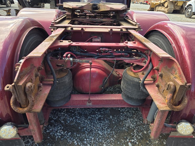 2006-kenworth-w900-image-33