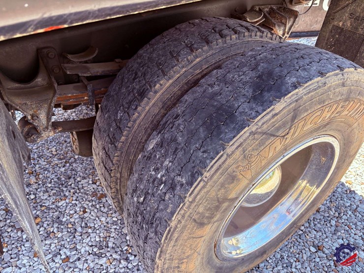 2007-international-7400-image-18