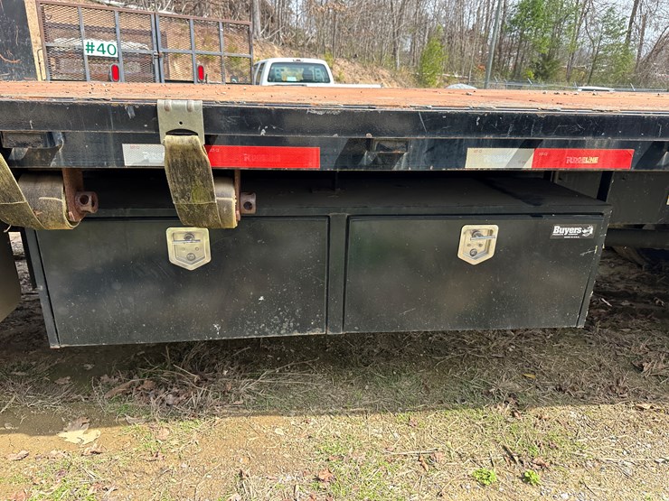 2020-hino-268-image-11