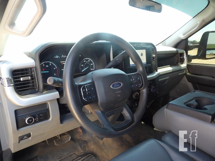 2023-ford-f350-image-14