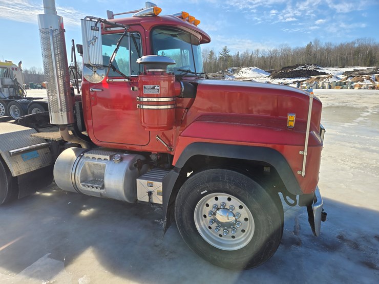 2000-mack-rd688s-image-14
