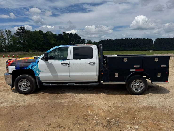 2017-chevrolet-silverado-2500-image-8