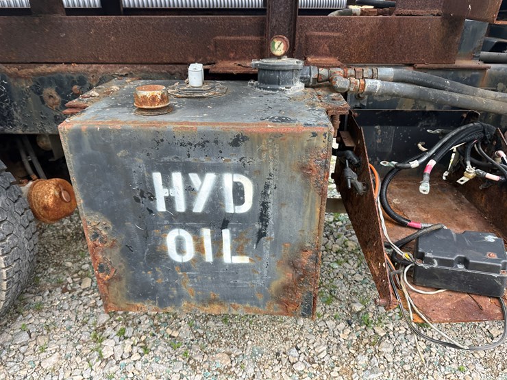 2007-international-7600-image-39