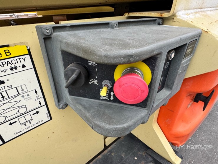 2018-jlg-3246es-image-12