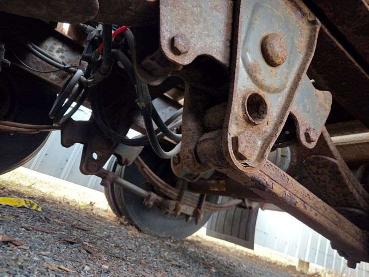 #2358-•-2006-iron-steer-8r20hdi-roll-off-trailer-image-21