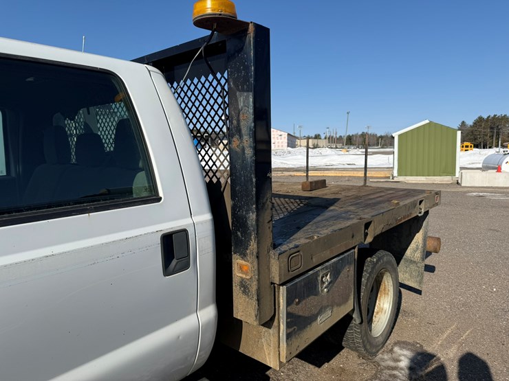 2012-ford-f550-xl-image-14
