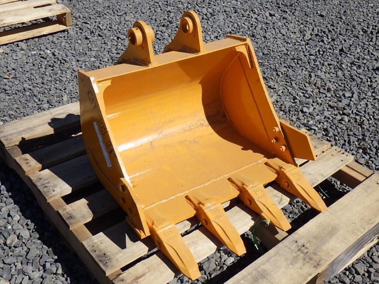 caterpillar-303-image-4