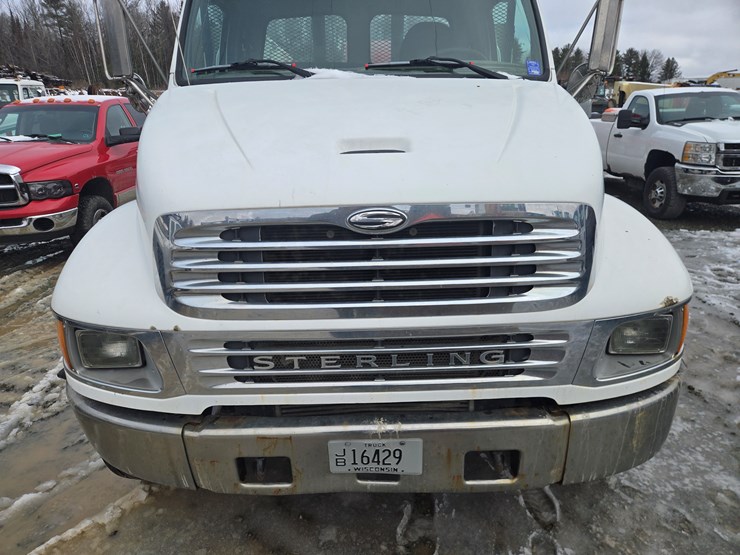 2001-massey-ferguson-8-image-10