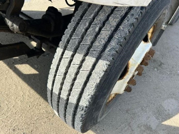 1997-ford-f800-image-87