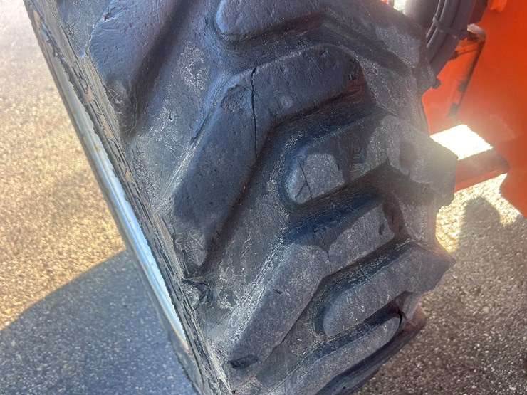 2011-jlg-660sj-image-58