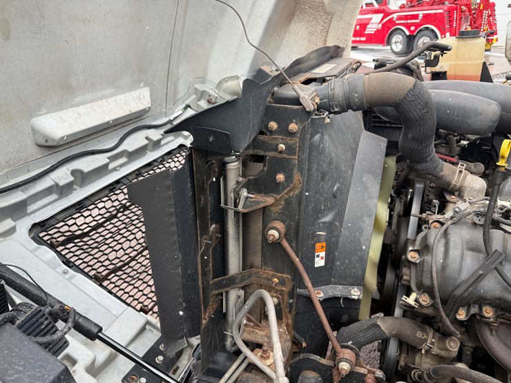 2018-ford-f650-image-43