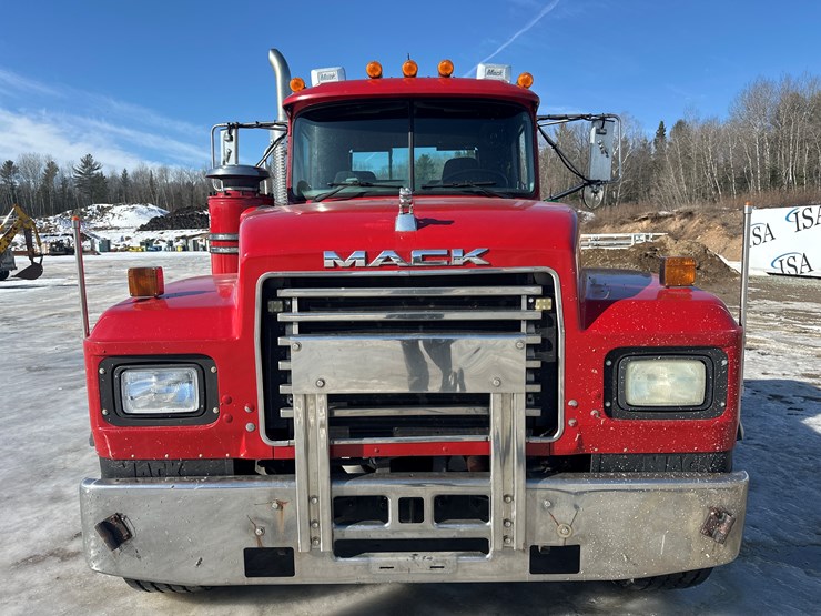 2000-mack-rd688s-image-8