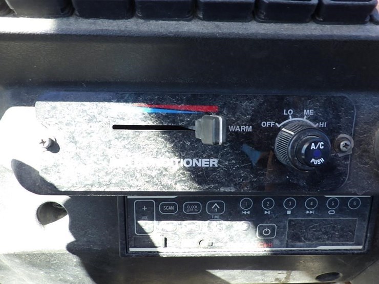 takeuchi-tb260-image-52