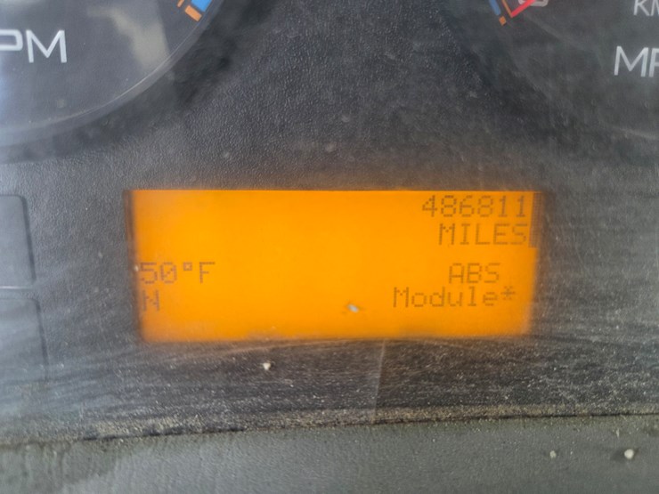 2012-international-7600-image-63