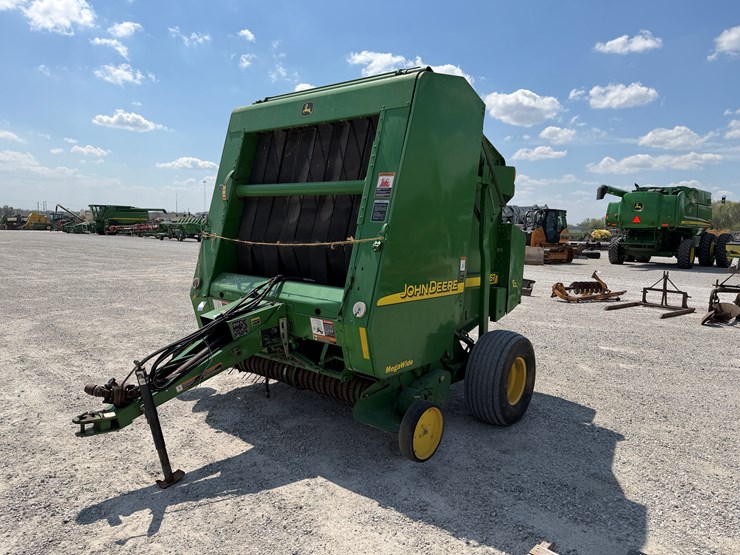 2004-john-deere-567-image-9