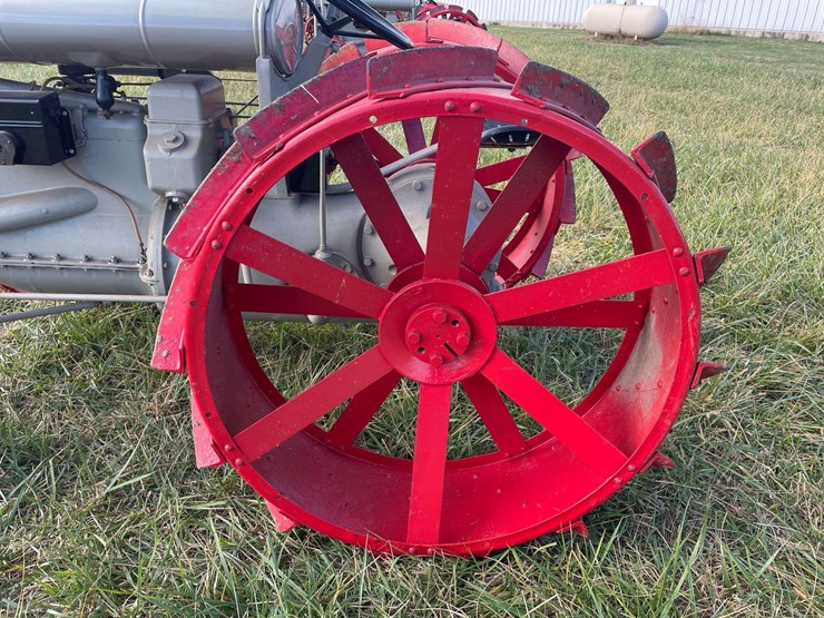1918-fordson-tractor-image-54