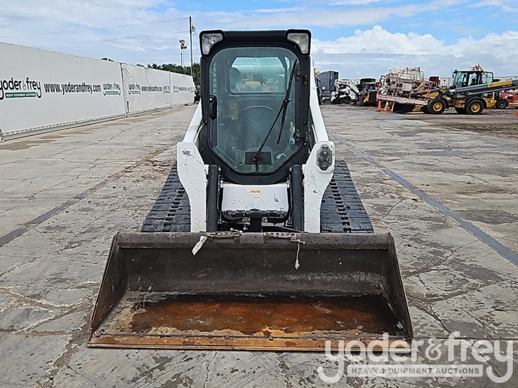 2019-bobcat-t740-image-13