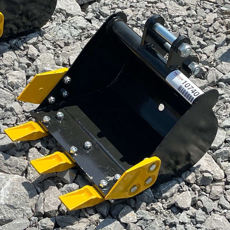 Unused 2026 CE 16" Toothed Bucket