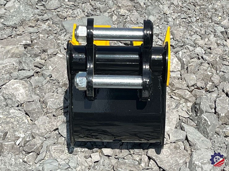 unused-2026-ce-8"-toothed-bucket-image-4