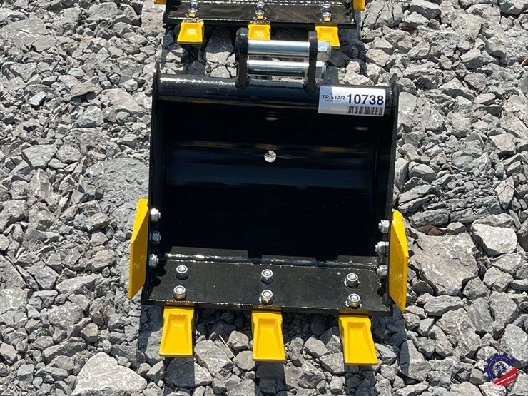 unused-2026-ce-16"-toothed-bucket-image-8