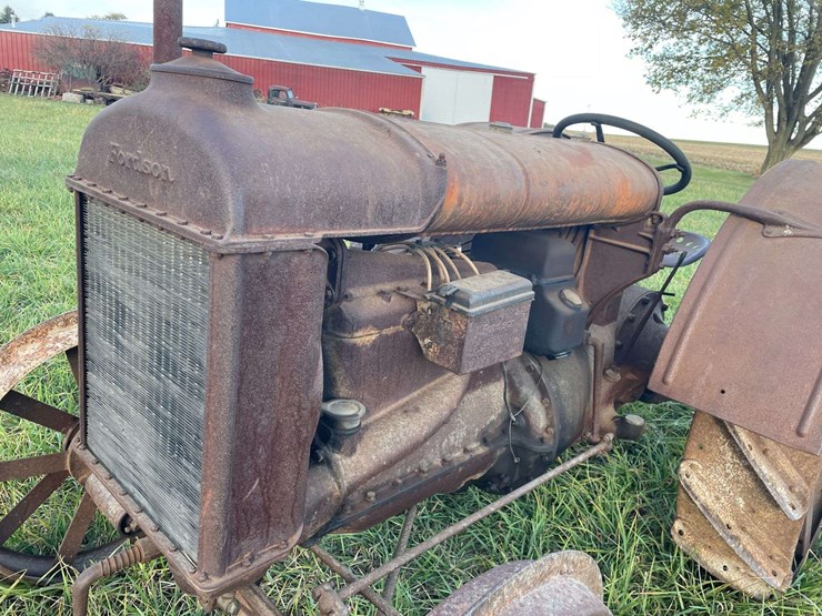 1927-fordson-tractor-image-12