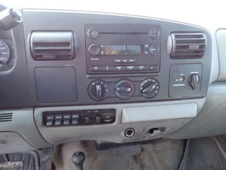 2006-ford-f350-xlt-image-15