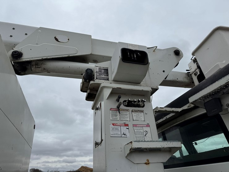 2007-international-durastar-4400-image-36