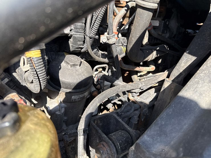 #2199-•-2020-international-a26-sleeper-cab-truck-tractor-image-67