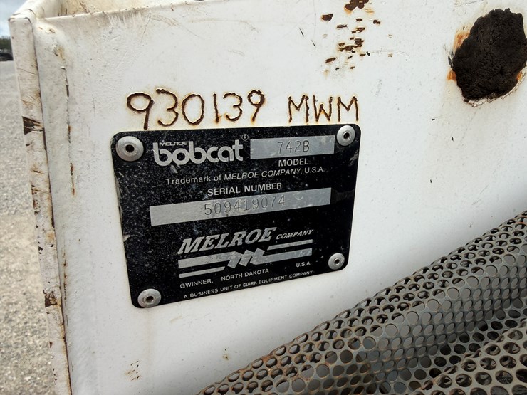 1993-bobcat-742b-image-13