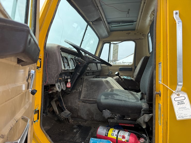 #2018-•-1978-international-f-2275-tandem-axle-water-truck-image-44