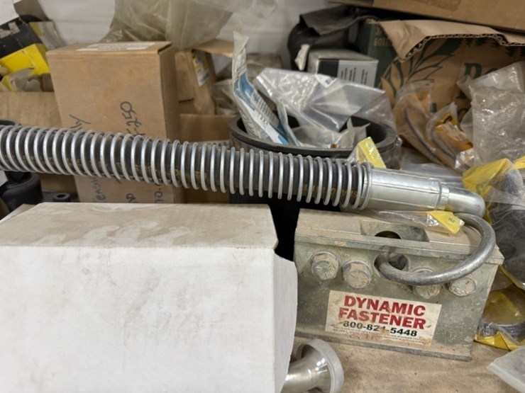 caterpillar-335-image-28