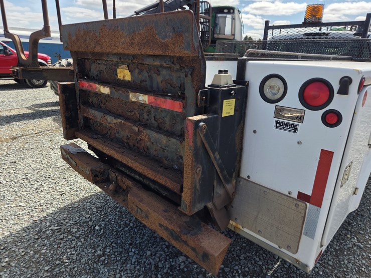 2003-chevrolet-3500-image-24