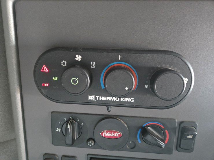 peterbilt-579-image-88