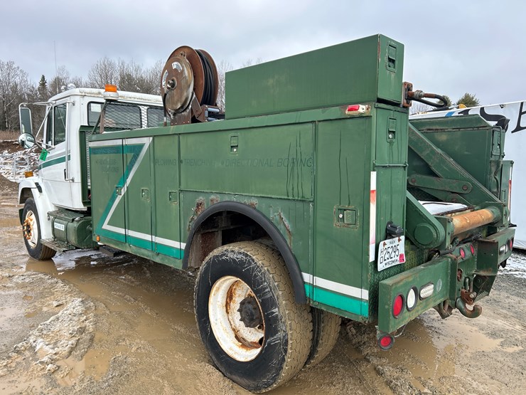 1998-massey-ferguson-8-image-3