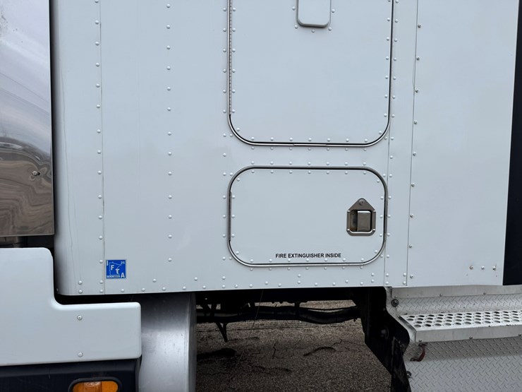 1995-kenworth-t600-image-13