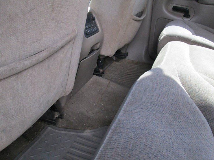 2001-gmc-1500hd-image-24