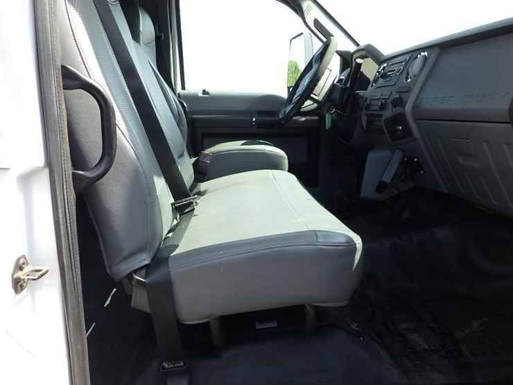 2016-ford-f650-xlt-image-22