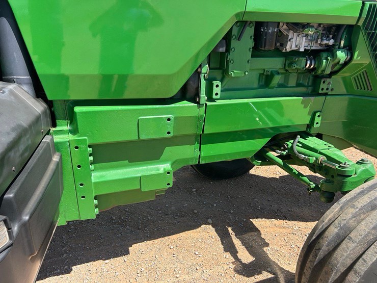 1996-john-deere-8300-image-18
