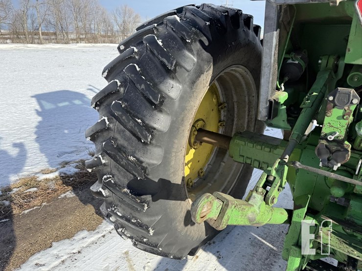 john-deere-4440-image-8