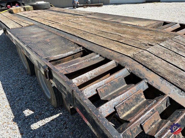 1998-cherokee-r20-20+5-dual-t/a-tag-trailer-image-37