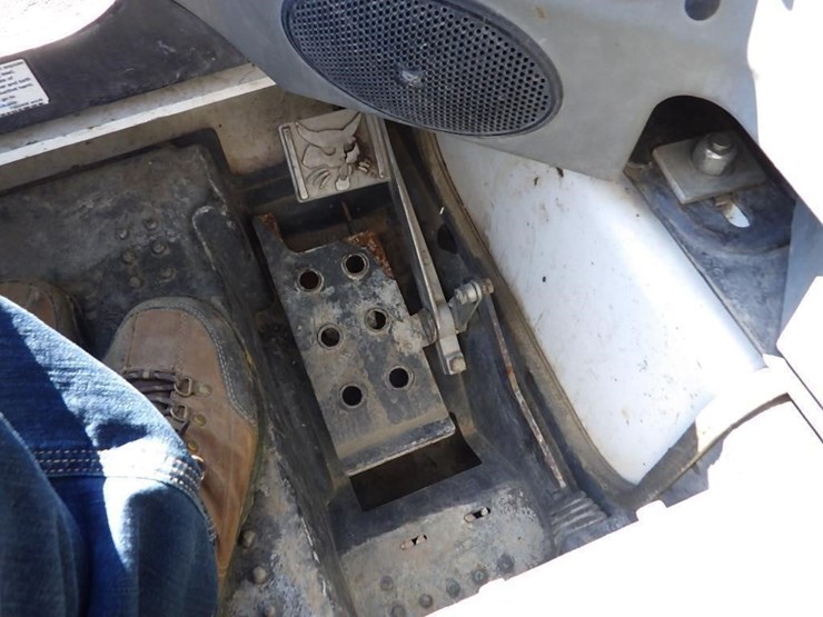 2021-bobcat-s450-image-17