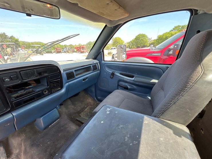 1995-dodge-ram-3500-image-10