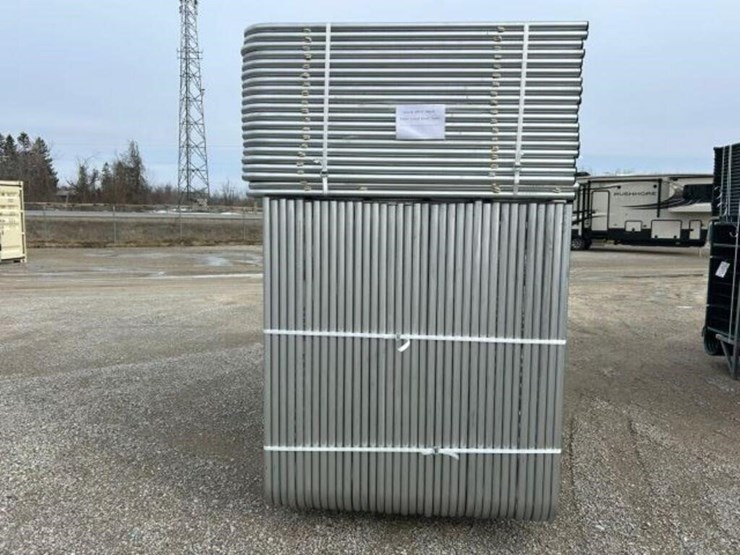 qty-of-(56)-10-ft-powder-coated-corral-panel-image-2
