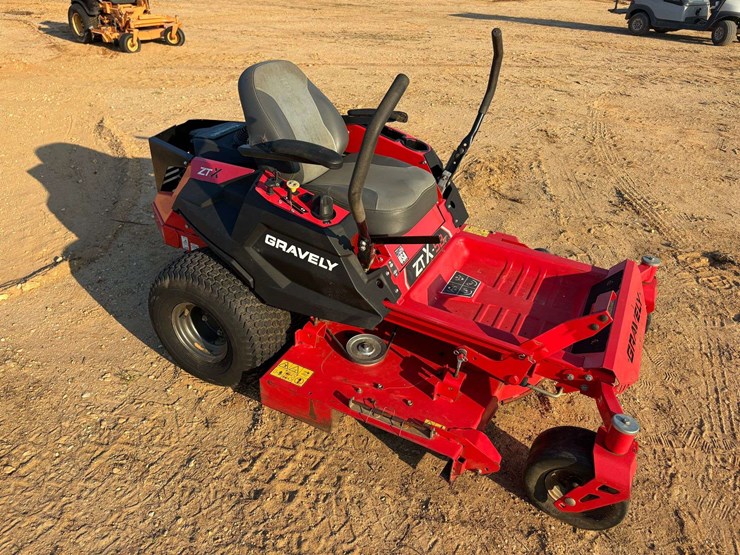 2019-gravely-zt-x-52"-zero-turn-mower-(631-hours)-image-4