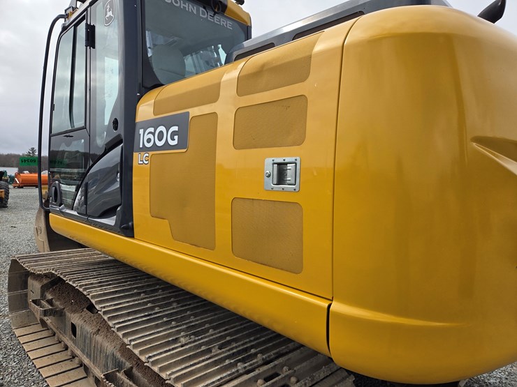 deere-160g-lc-image-30