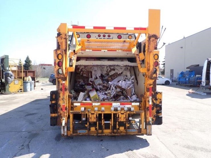 2017-western-star-4700sb-image-6